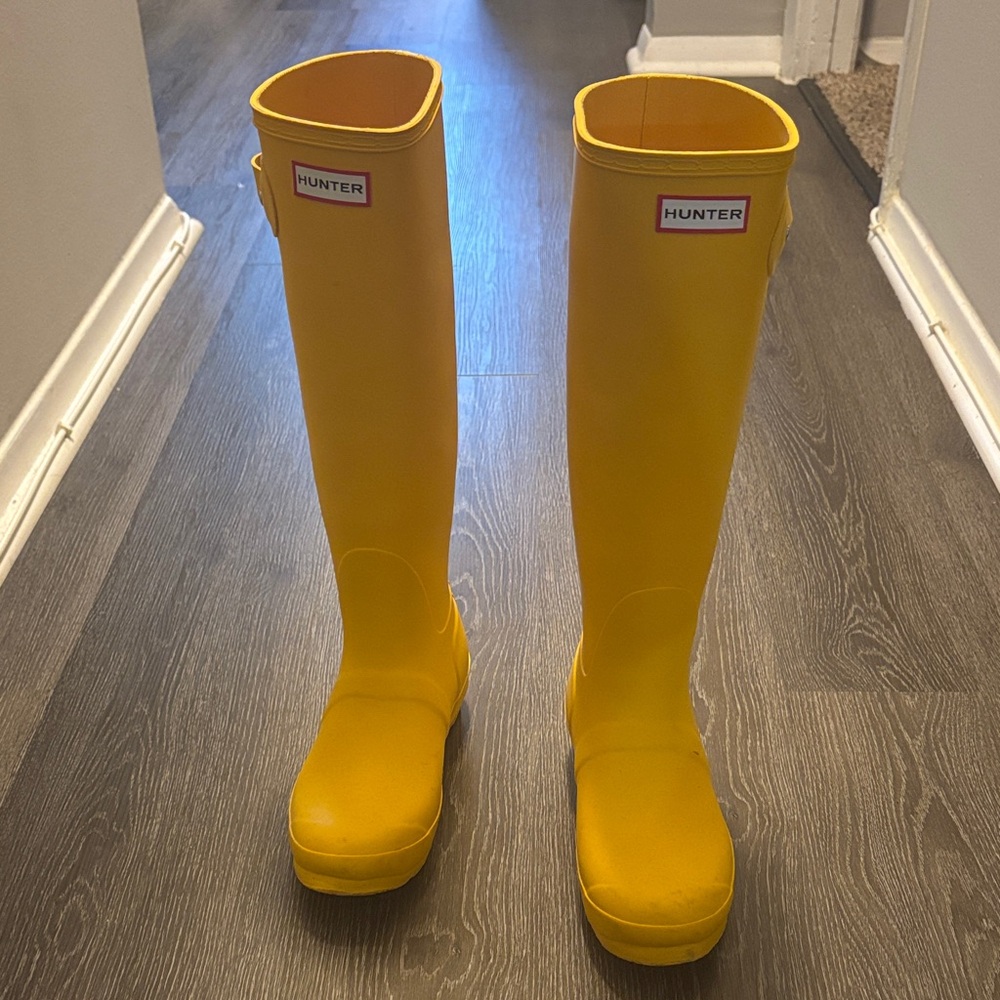 Hunter Vibrant Yellow Knee-High Boots